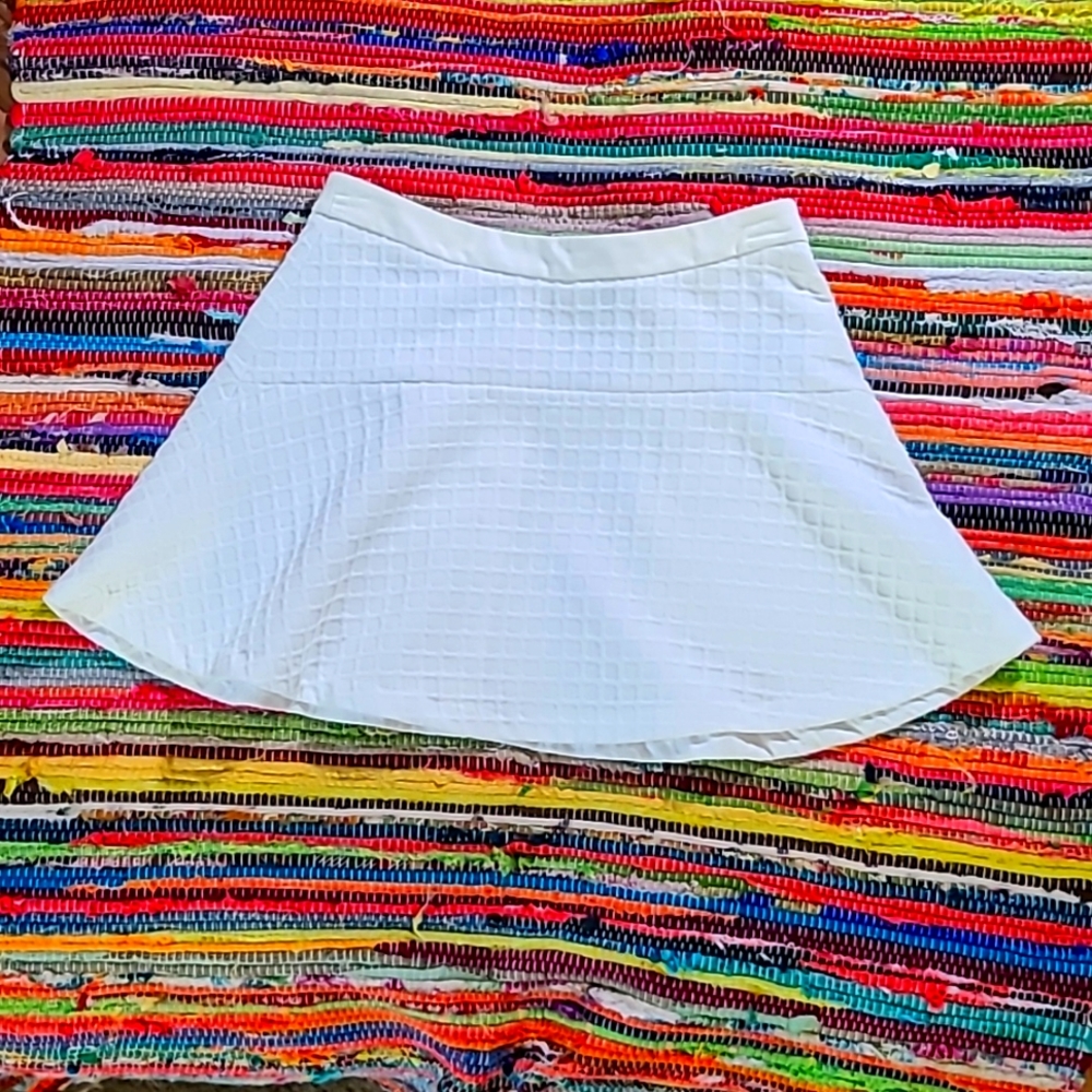 Banana Rebublic white skirt